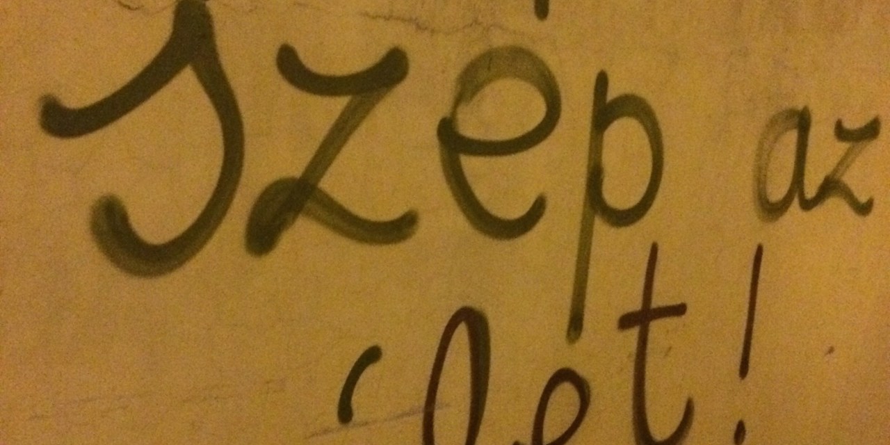 2016 Is  A Fucking Bitch avagy Az élet szép